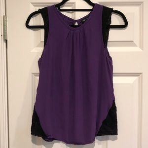 Blouse with lace detail